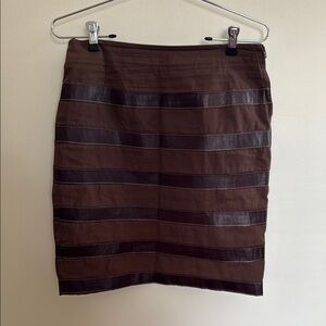 Oaks by Ferre: Elegant Brown Striped Skirt. Size 42